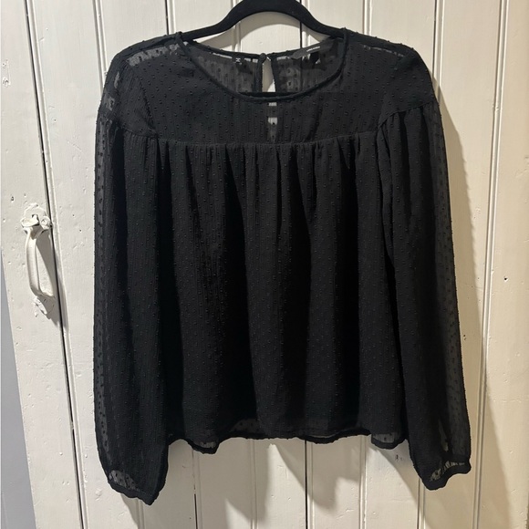 💕3/$25💕 Vero Moda Black Blouse - Picture 1 of 6